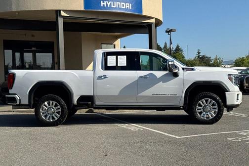 White Frost Tricoat 2021 GMC Sierra 2500 Denali
