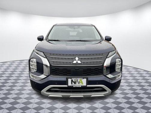 2024 Mitsubishi Outlander SE Black Edition w/Pano Roof S-AWC