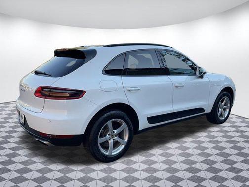 2017 Porsche Macan AWD