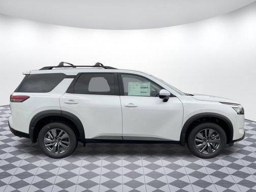 2025 Nissan Pathfinder SV 4WD