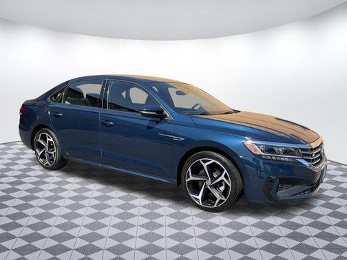 2021 Volkswagen Passat 2.0T R-Line