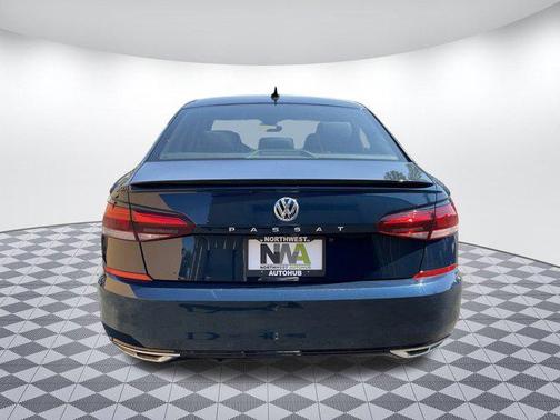 2021 Volkswagen Passat 2.0T R-Line