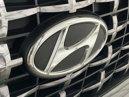 Ecotronic Gray 2025 Hyundai VENUE SEL