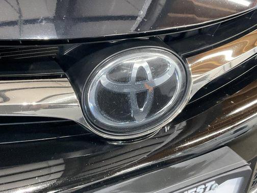2016 Toyota Camry XSE