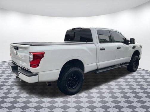 2019 Nissan Titan XD SL