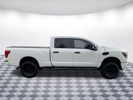 2019 Nissan Titan XD SL