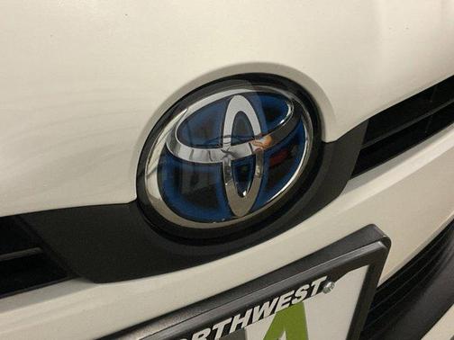 2022 Toyota Prius L
