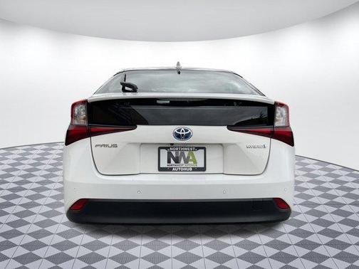 2022 Toyota Prius L