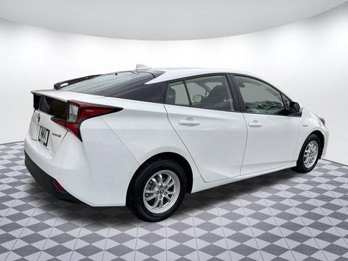 2022 Toyota Prius L