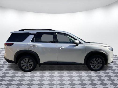 2024 Nissan Pathfinder SV 4WD