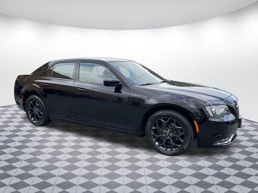 Gloss Black 2019 Chrysler 300 S