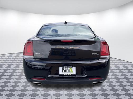 Gloss Black 2019 Chrysler 300 S