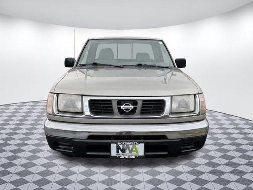 2000 Nissan Frontier XE King Cab