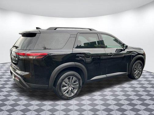 2024 Nissan Pathfinder SV 4WD