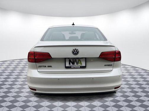 Oryx White Pearl 2015 Volkswagen Jetta Hybrid SEL Premium