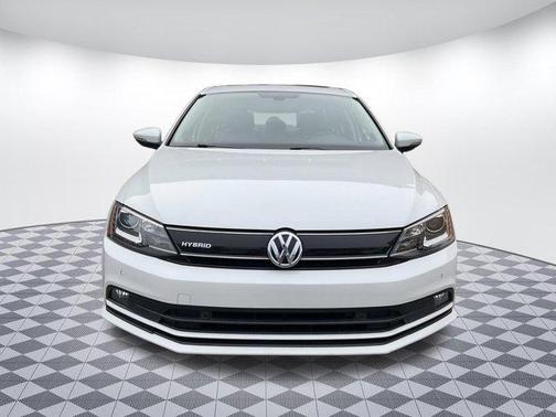 Oryx White Pearl 2015 Volkswagen Jetta Hybrid SEL Premium