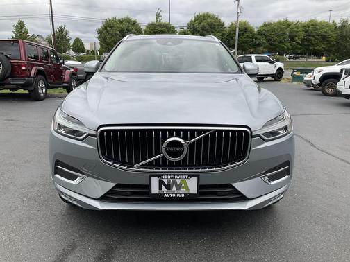 Bright Silver Metallic 2018 Volvo XC60 T5 Inscription