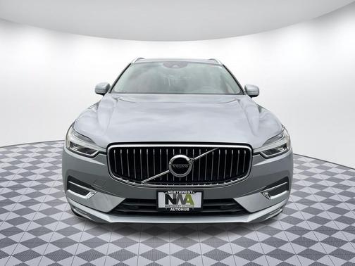 Bright Silver Metallic 2018 Volvo XC60 T5 Inscription