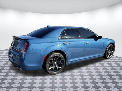 2023 Chrysler 300 Touring