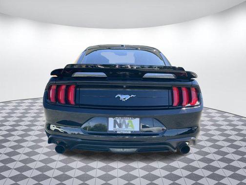 2020 Ford Mustang EcoBoost