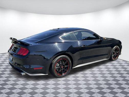 2020 Ford Mustang EcoBoost
