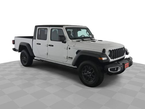 Bright White Clearcoat 2025 Jeep Gladiator Sport S