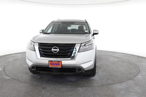 2024 Nissan Pathfinder SV FWD