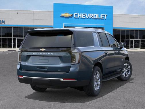 2026 Chevrolet Suburban LT