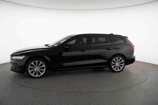 2020 Volvo V60 T5 Momentum