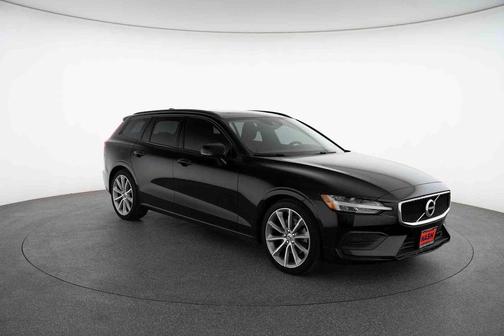 2020 Volvo V60 T5 Momentum