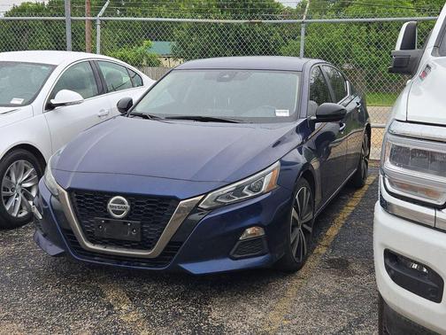 Deep Blue Pearl 2021 Nissan Altima SR FWD