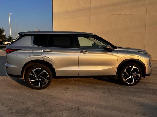 2024 Mitsubishi Outlander SE 2.5 2WD