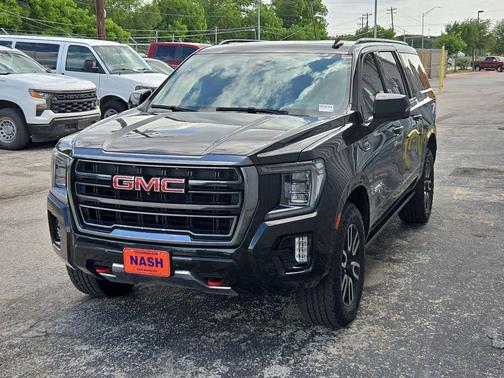 Onyx Black 2023 GMC Yukon XL 4WD AT4