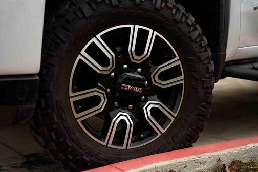 2022 GMC Sierra 2500 AT4