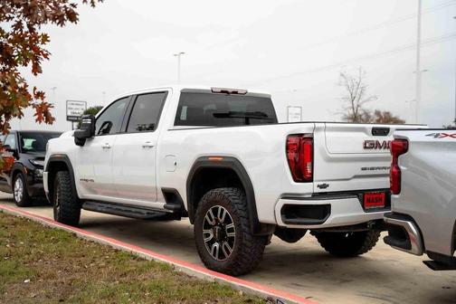 2022 GMC Sierra 2500 AT4