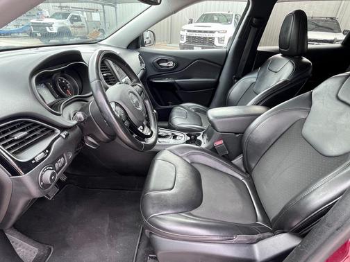 2019 Jeep Cherokee Altitude