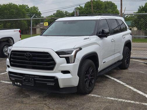 Wind Chill Pearl 2024 Toyota Sequoia SR5