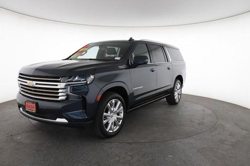 Evergreen Gray Metallic 2022 Chevrolet Suburban 4WD High Country