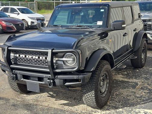 Shadow Black 2024 Ford Bronco Badlands