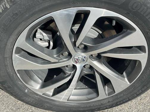 2023 Buick Envision Essence FWD