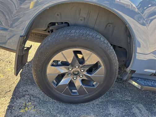 2023 Ford F-150 Lightning LARIAT