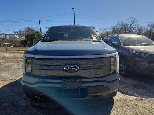 2023 Ford F-150 Lightning LARIAT