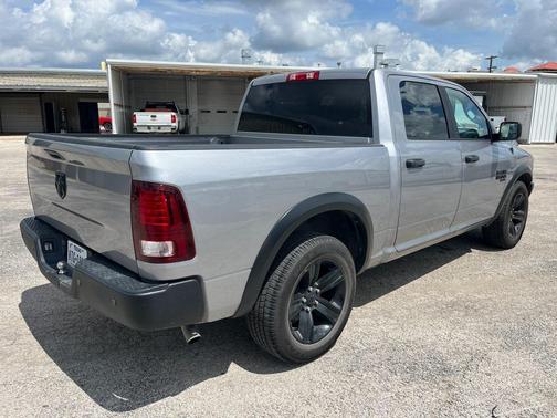 2024 RAM 1500 Classic Warlock Crew Cab 4x2 5'7' Box