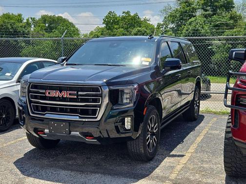 Onyx Black 2023 GMC Yukon XL 4WD AT4