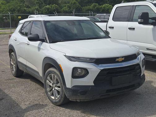 Summit White 2021 Chevrolet Trailblazer LS