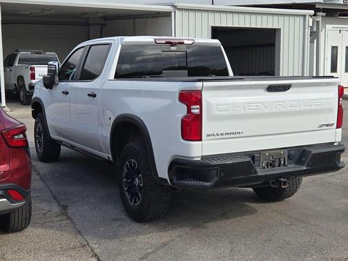 Summit White 2024 Chevrolet Silverado 1500 ZR2