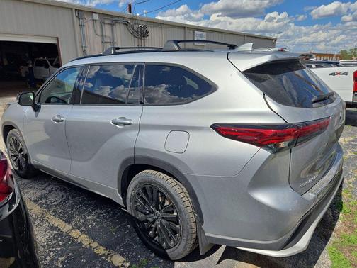 2023 Toyota Highlander XSE