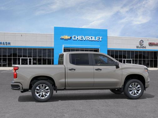 White Sands 2026 Chevrolet Silverado 1500 Custom
