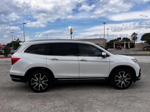 2021 Honda Pilot Touring 8-Passenger