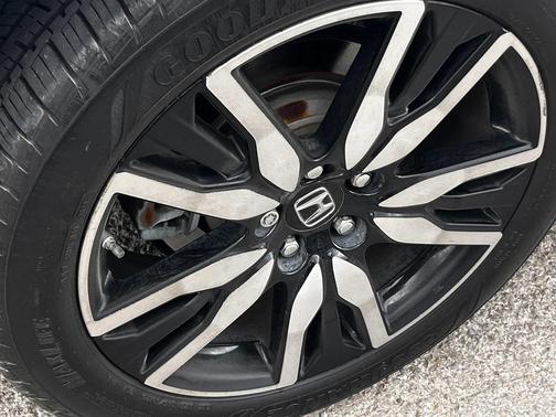 2021 Honda Pilot Touring 8-Passenger
